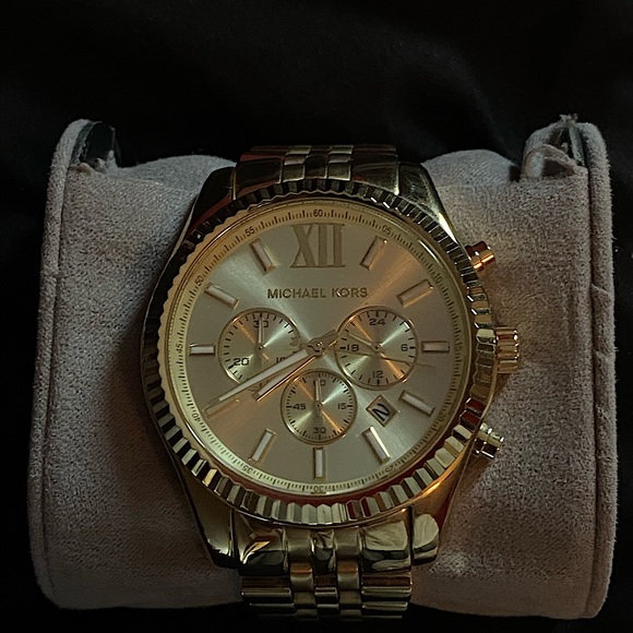 Michael Kors Men’s Analog Watch - Picture 1 of 8